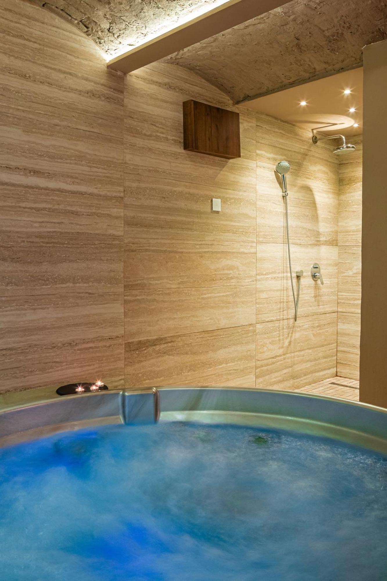 Venus Apartment With Jacuzzi And Sauna - City Center 베오그라드 외부 사진