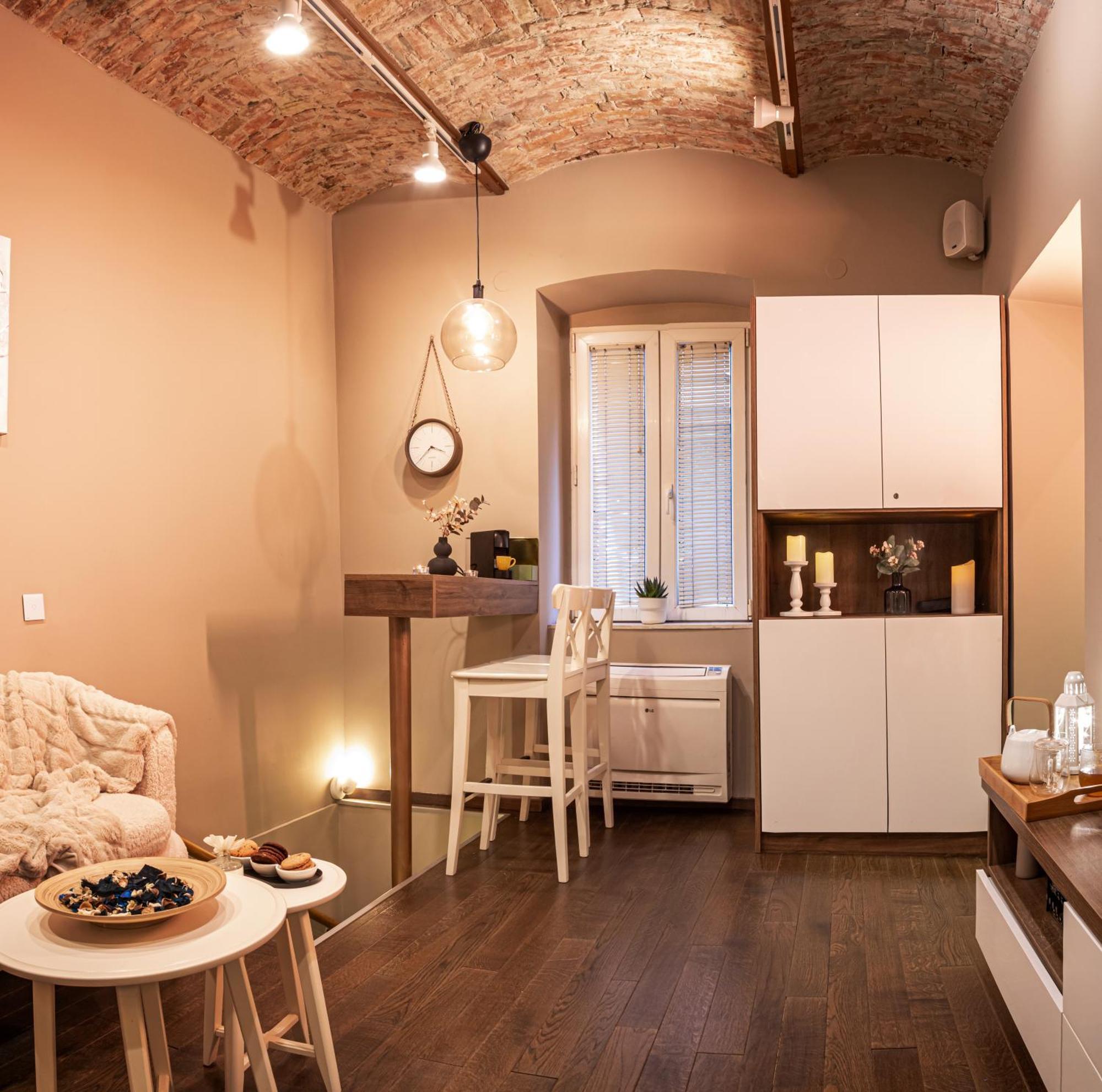 Venus Apartment With Jacuzzi And Sauna - City Center 베오그라드 외부 사진